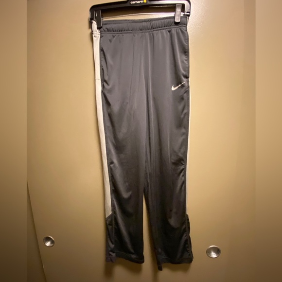 Boys Nike dri-fit joggers - Picture 1 of 5